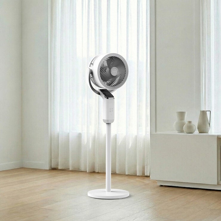 Lifestyle image of fan in a living room Lifestyle image of fan in a living room