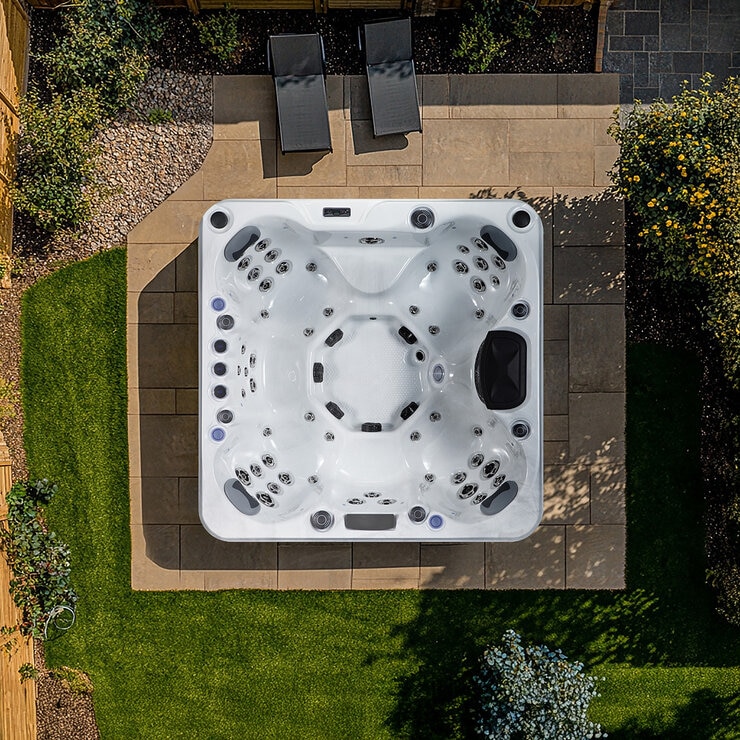 The Wellness Co Relax 6 59-Jet 7 Person Hot Tub - Delivered and Installed