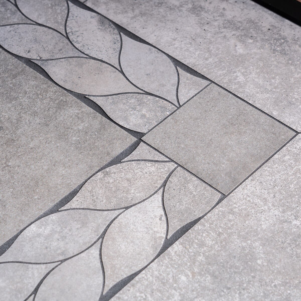 SunVilla Anita 9 Piece Cushioned Dining Patio Set + Cover Costco UK