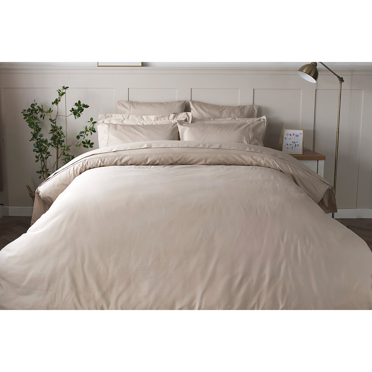 Belledorm 600 Thread Count Cotton Duvet Cover in Taupe, Double
