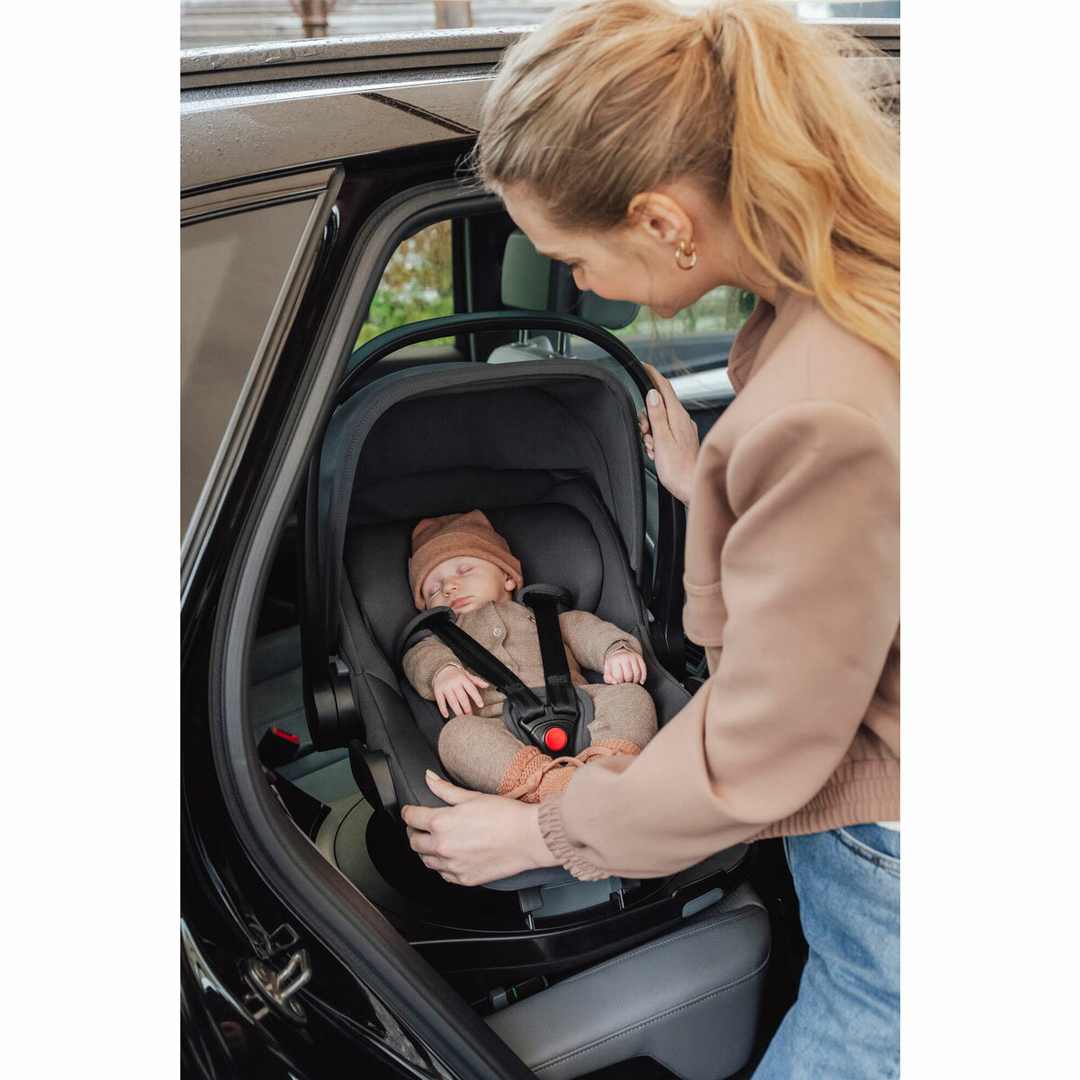 Britax Romer Baby Safe Core i-Size R129 Car Seat