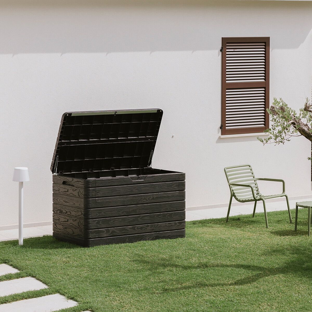 Toomax Dolomiti 970ltr Deck Box (Open)