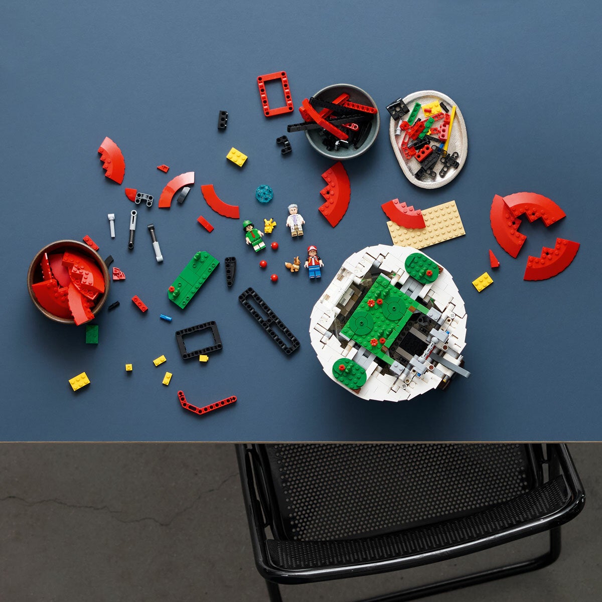 LEGO Pokémon Iconic Trainer Moments Poké Ball - Model 72154 (18+ Years) LEGO Pokémon Iconic Trainer Moments Poké Ball - Model 72154 (18+ Years)