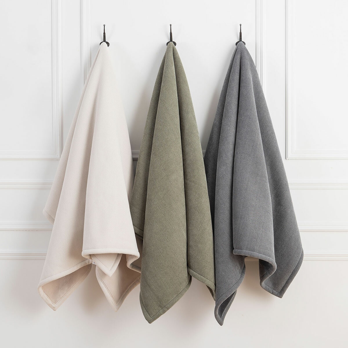 Berkshire Textured Chenille Throw in 3 Colours, 152 x 178 cm