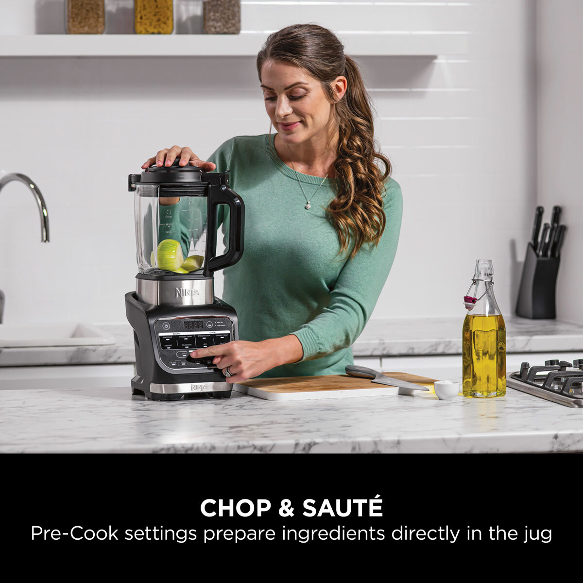 Lifestyle image of Ninja Foodi Blender & Soup Maker being used Lifestyle image of Ninja Foodi Blender & Soup Maker being used