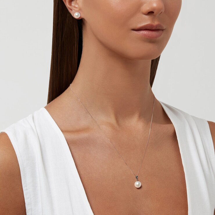 Cultured Freshwater 8.5-9mm White Pearl Pendant and Stud Earring Set, 18ct White Gold Cultured Freshwater 8.5-9mm White Pearl Pendant and Stud Earring Set, 18ct White Gold