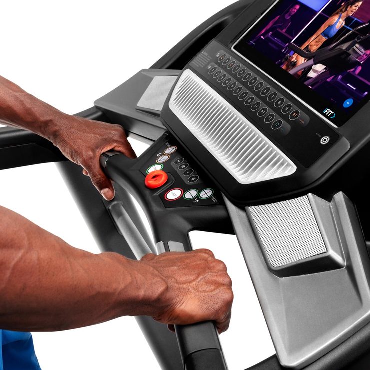 Proform Performance 800i Treadmill with iFit Family Subscription