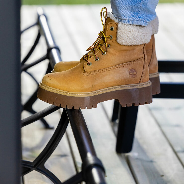 Keter Signature 9.1ft x 6.8ft (2.8 x 2.1m) Garden Bar Shed