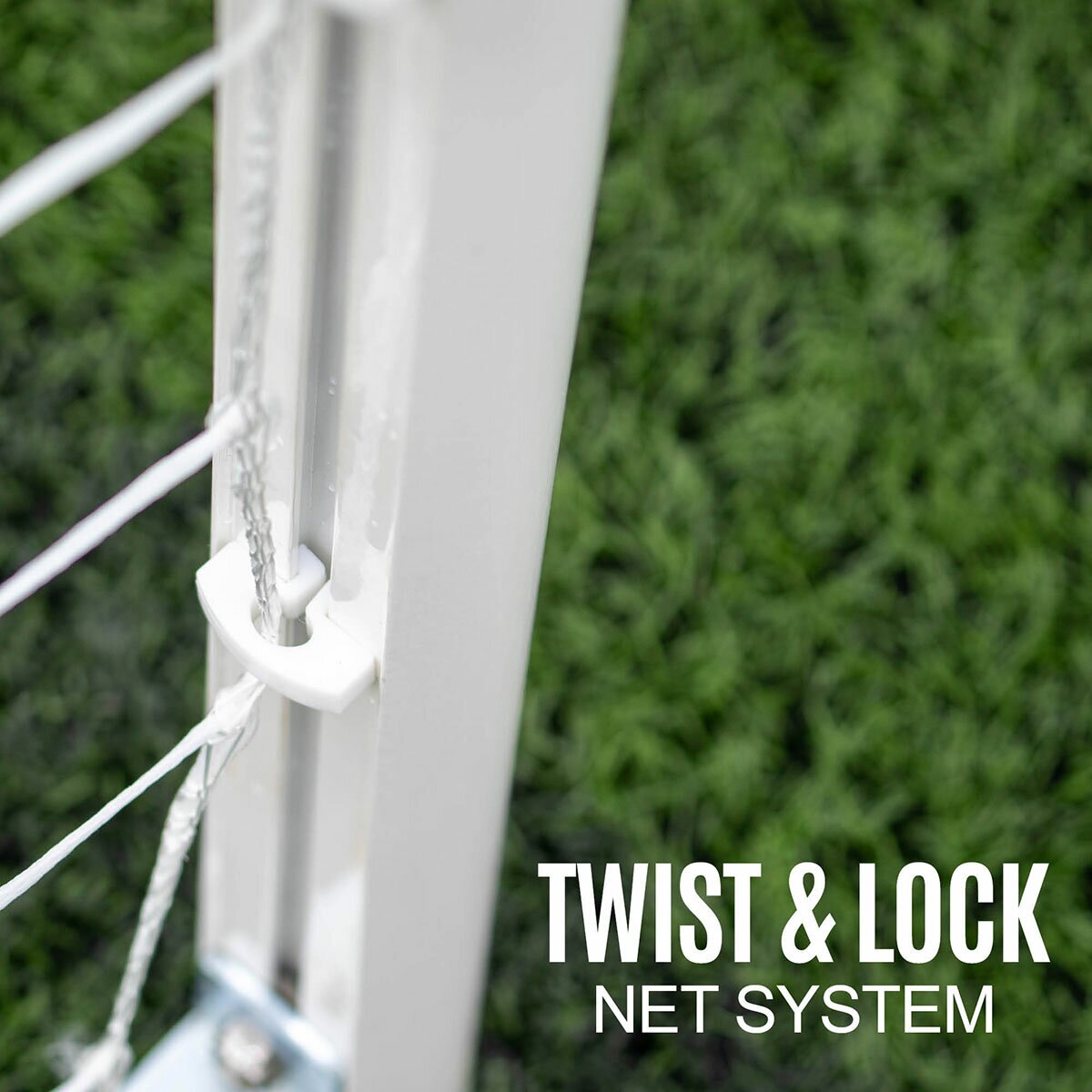 Lifestyle image showing the twist & lock net system Lifestyle image showing the twist & lock net system