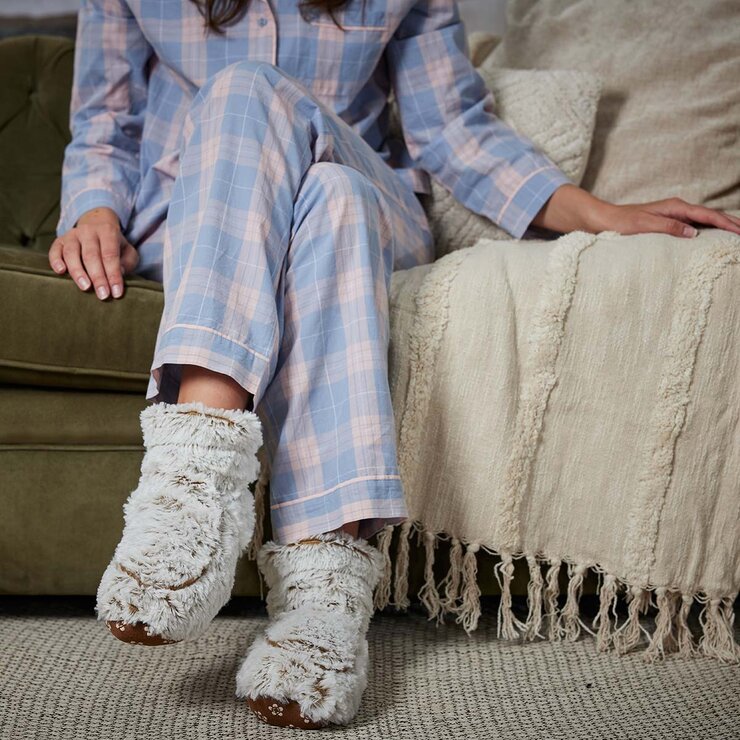 Warmies Fully Heatable Wellness Slipper Boot in Beige Warmies Fully Heatable Wellness Slipper Boot in Beige