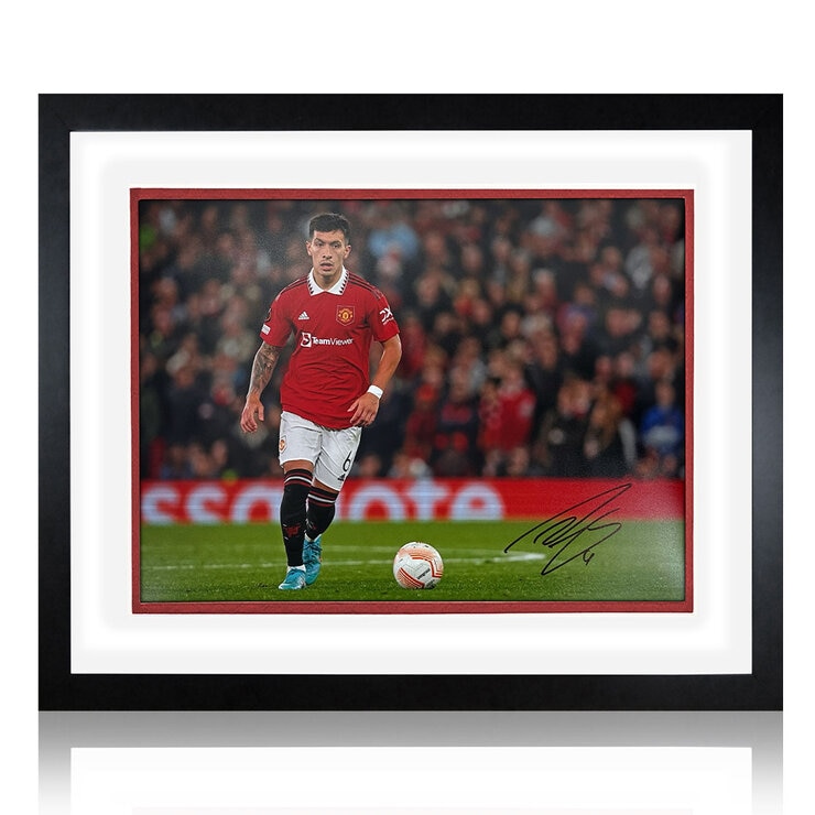 Lisandro Martinez Signed MUFC 22/23 16x12 Photo Frame Lisandro Martinez Signed MUFC 22/23 16x12 Photo Frame