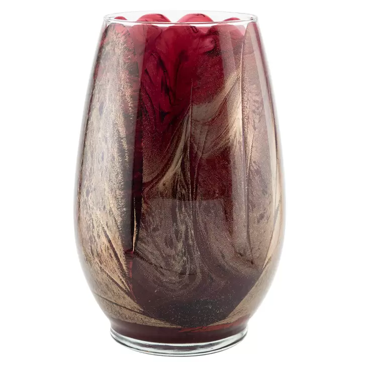 Lifetsyle image of red candle Lifetsyle image of red candle