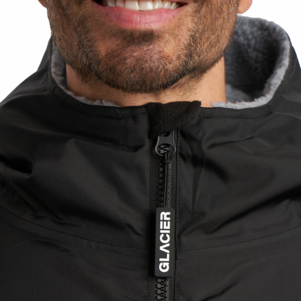 Glacier Unisex Outdoor Robe in Black