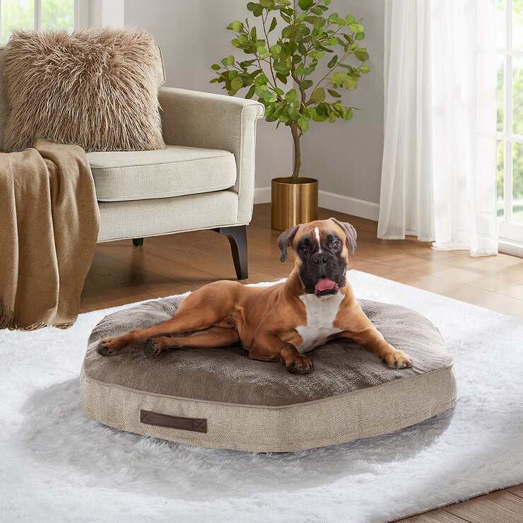 Kirkland Signature Hexagon Napper Pet Bed 42" (106.7cm) in Taupe Pattern Kirkland Signature Hexagon Napper Pet Bed 42" (106.7cm) in Taupe Pattern