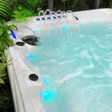 Palace beach hot tub