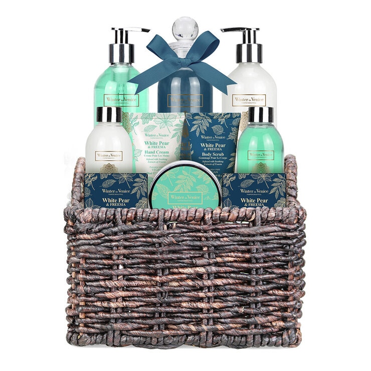 Winter In Venice Wicker Gift Set Infused with Freesia Extracts Winter In Venice Wicker Gift Set Infused with Freesia Extracts