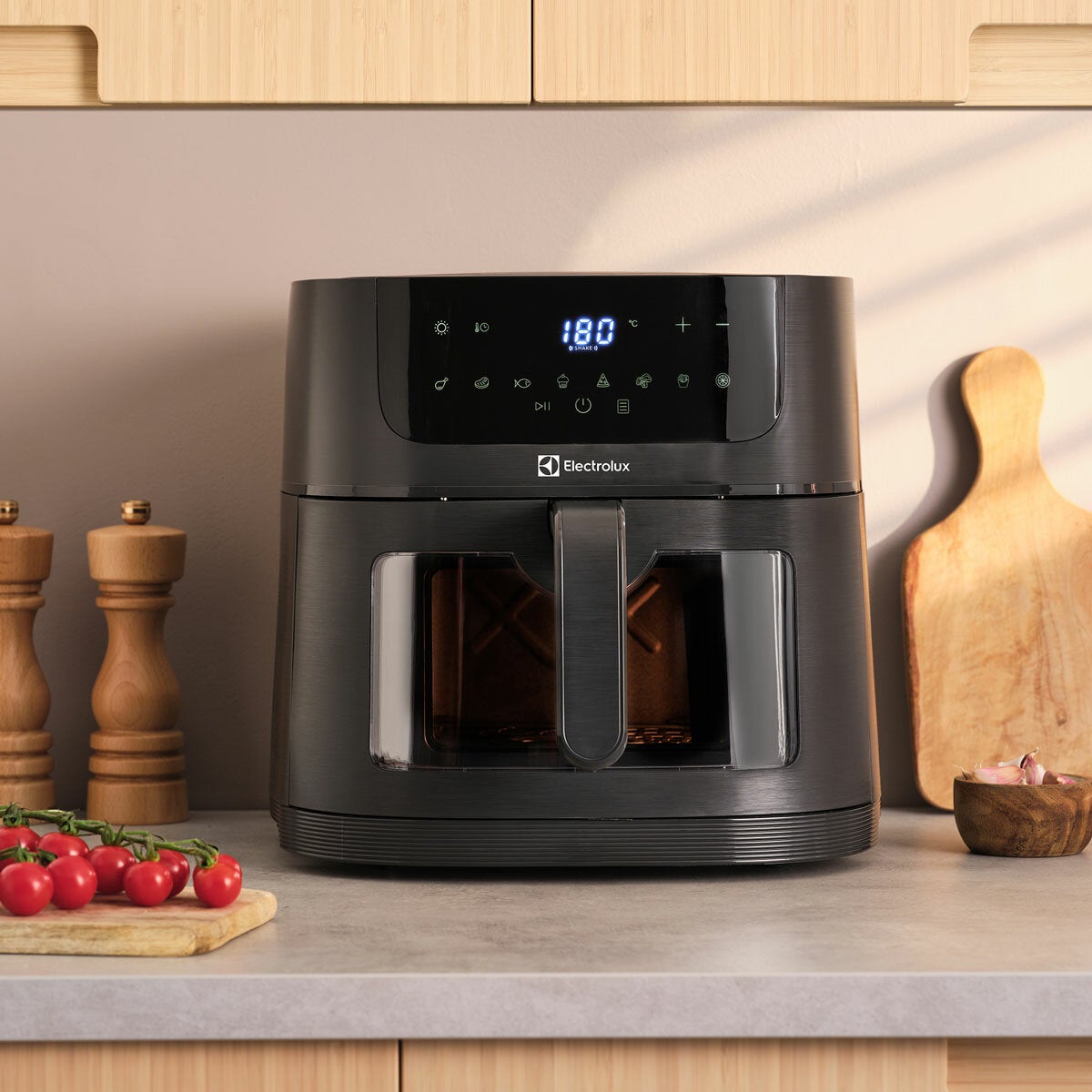 Lifestsyle image of air fryer on kitchen counter top Lifestsyle image of air fryer on kitchen counter top