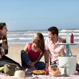 Keter Go Bar in use on a beach