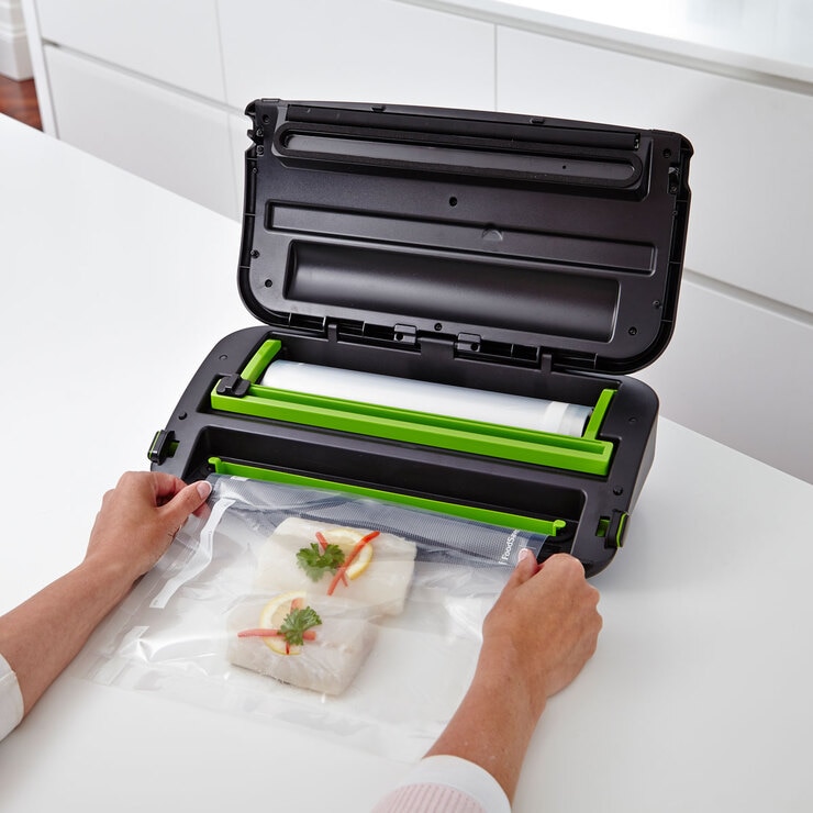 FoodSaver Vacuum Sealing System with Roll Storage FFS002 Costco UK