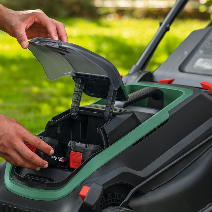 Bosch Rotak 36V (4Ah) 43cm Hand-Propelled Cordless Battery Lawnmower with 2 x 4Ah Battery and Charger