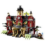 LEGO Newbury Haunted High School - Model 70425 (9+ Years)