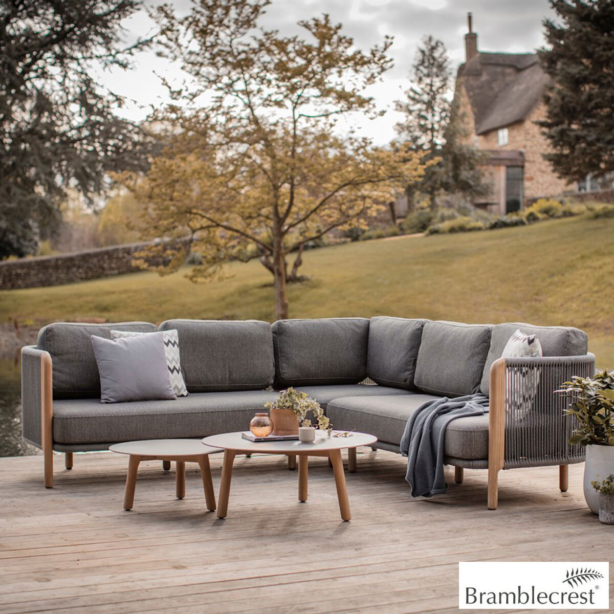 Copenhagen Square Sofa with Duo Round Coffee Table