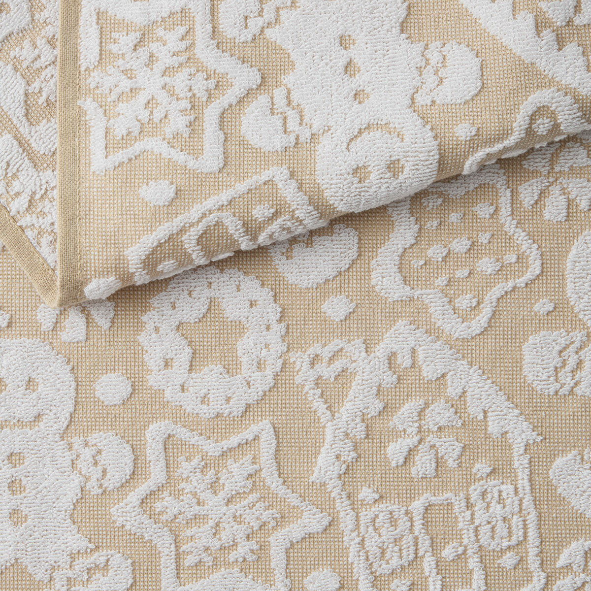 Holiday Kitchen Towel 4 Pack in Gingerbread Holiday Kitchen Towel 4 Pack in Gingerbread