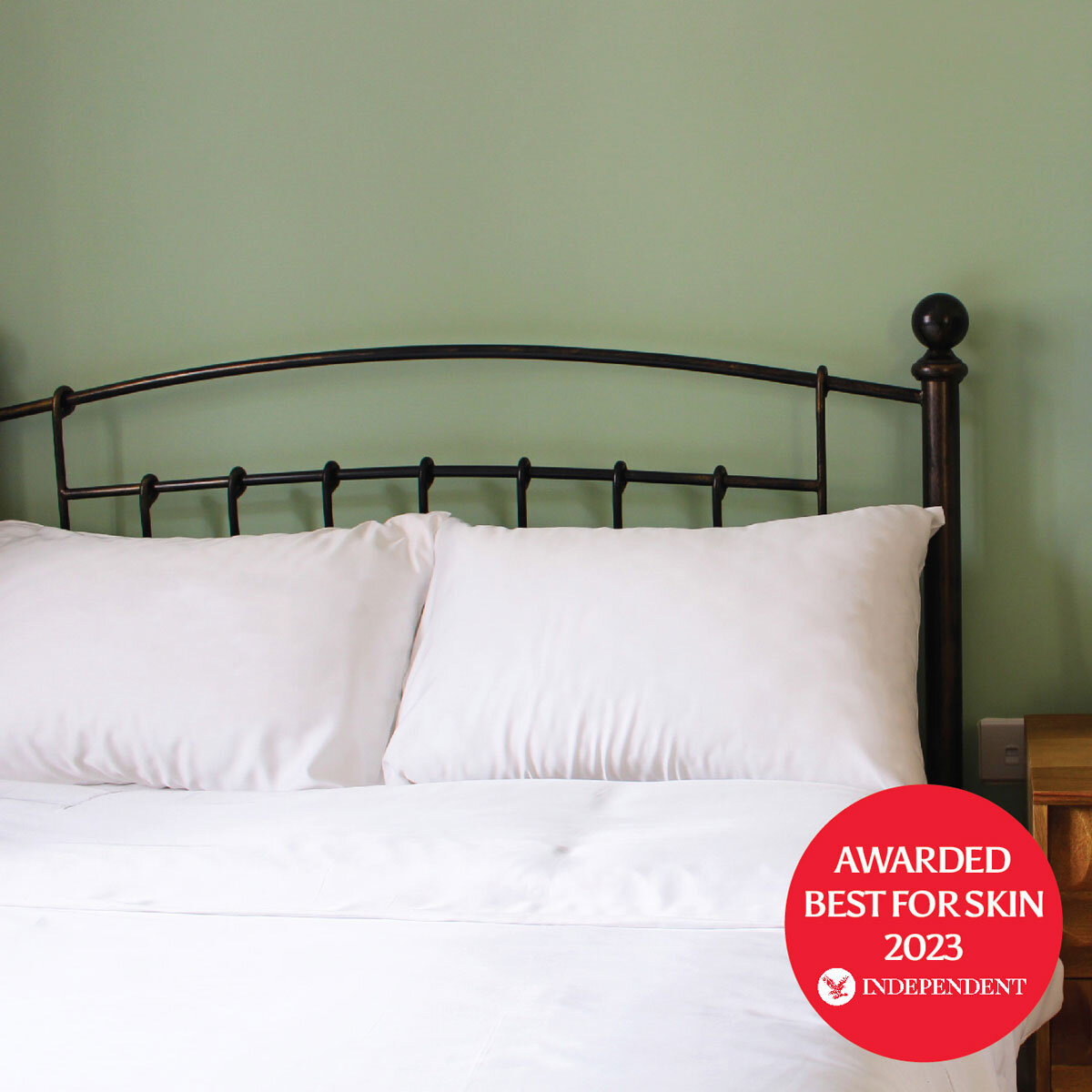 Luff White Silk Duvet Set One Pillowcase