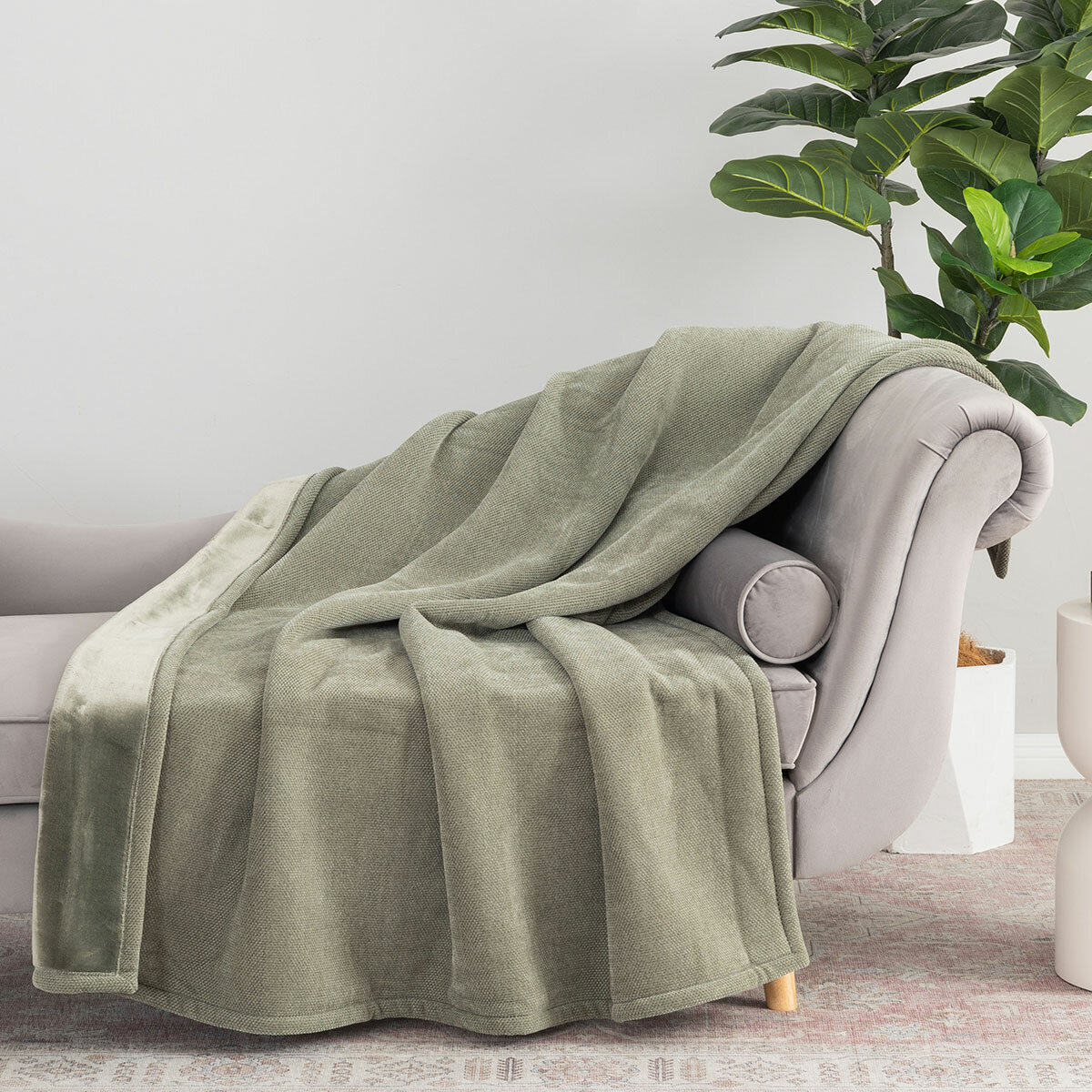 Berkshire Textured Chenille Throw in Green, 152 x 178 cm