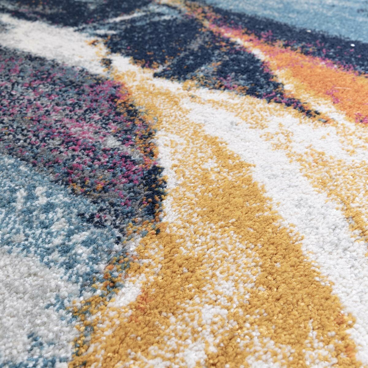 Nova Vista Rug, in 2 Sizes