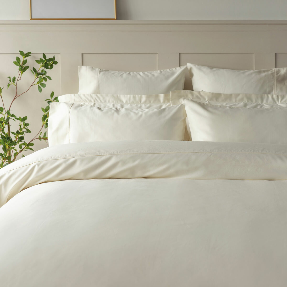 Belledorm 600 Thread Count Cotton Ivory Duvet Cover Set in 3 Sizes