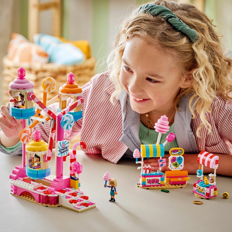 LEGO Friends Candy and Cupcake Ferris Wheel - Model 42700 (7+ Years) LEGO Friends Candy and Cupcake Ferris Wheel - Model 42700 (7+ Years)