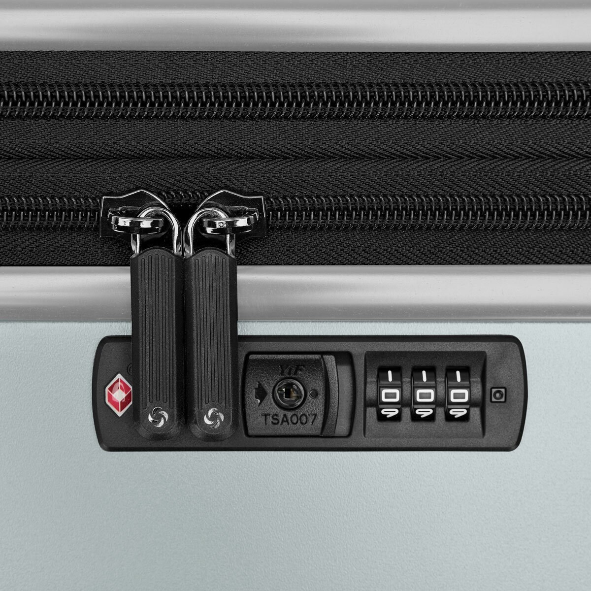 Smsonite Precision DLX 2-piece Hardside Expandable Spinner Luggage Set in Silver Smsonite Precision DLX 2-piece Hardside Expandable Spinner Luggage Set in Silver