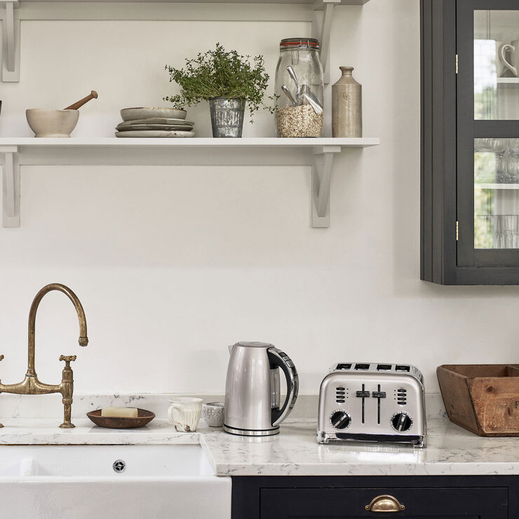 Lifestyle image of Cuisinart Kettle and Toaster set Lifestyle image of Cuisinart Kettle and Toaster set