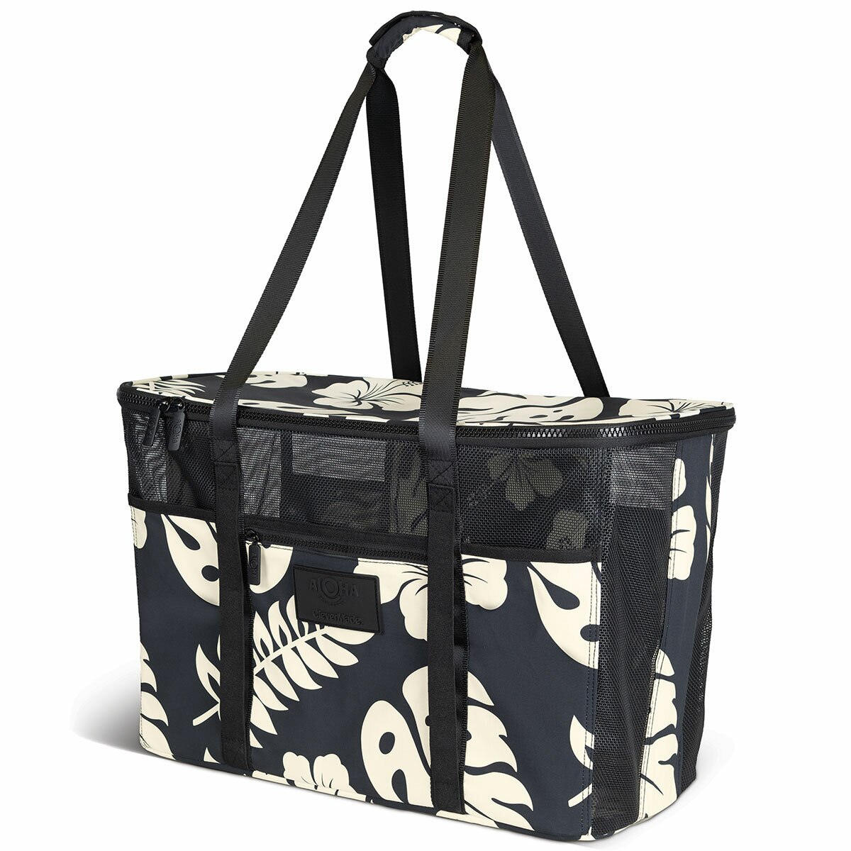Studio image of the tote bag Studio image of the tote bag