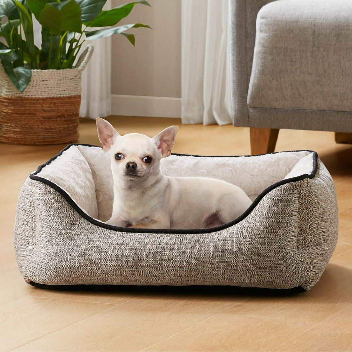 Kirkland Signature 21" x 25" Wide Walled Cuddler Pet Bed in Grey