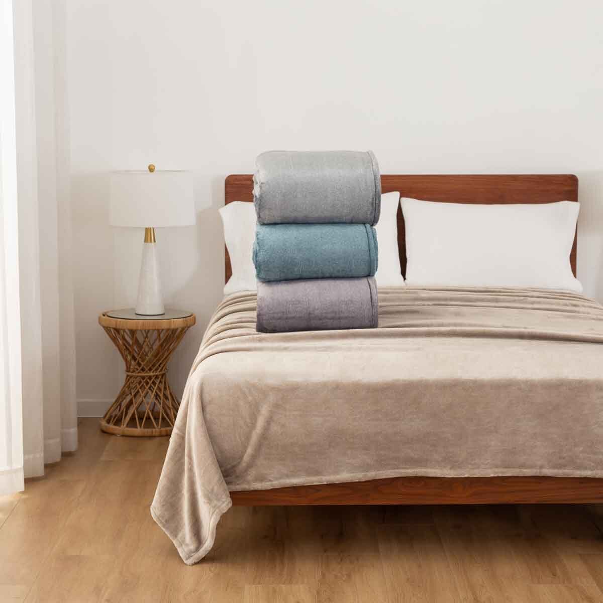 Berkshire Soft Blanket in 4 Colours, 249 x 234 cm Costc...