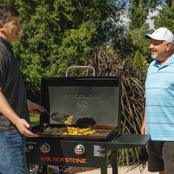 Blackstone 28" Griddle Gas Barbecue Griddle with Hood Blackstone 28" Griddle Gas Barbecue Griddle with Hood
