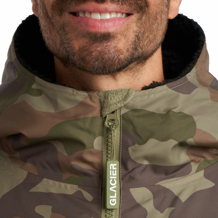 Glacier Unisex Outdoor Robe in Camo