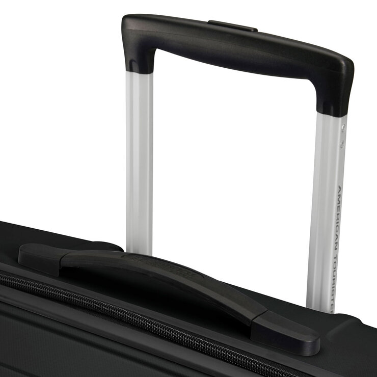 American Tourister Jet Driver 55cm Carry On Hardside Spinner Case in Black