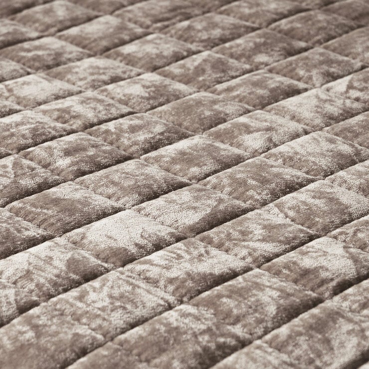 Safdie Crushed Velvet Taupe Throw , 234 x 244 cm Safdie Crushed Velvet Taupe Throw , 234 x 244 cm