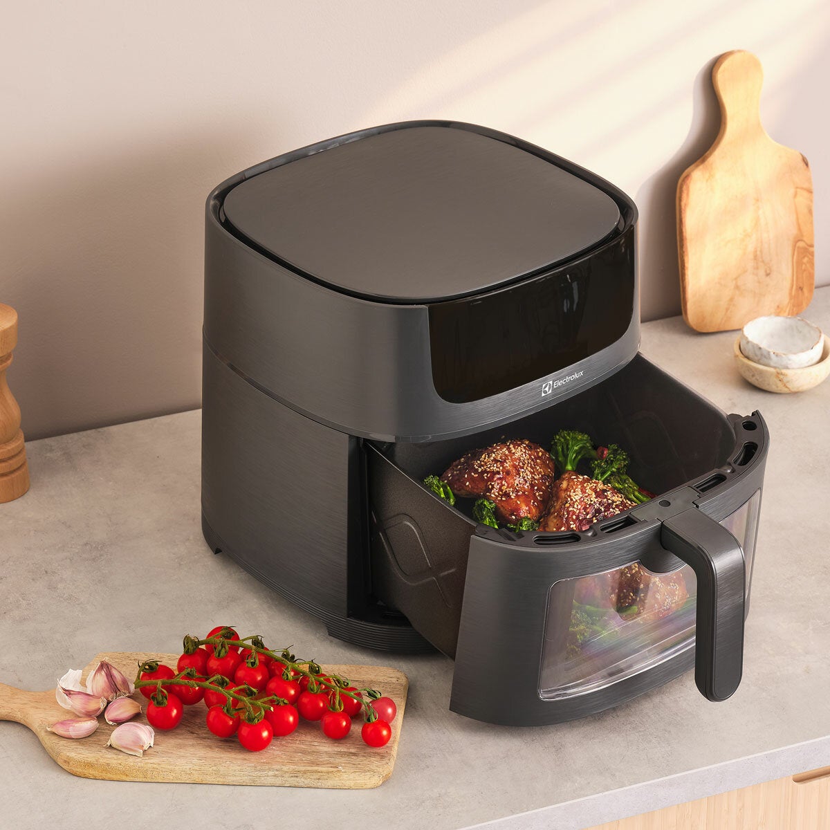 Lifestsyle image of air fryer on kitchen counter top Lifestsyle image of air fryer on kitchen counter top