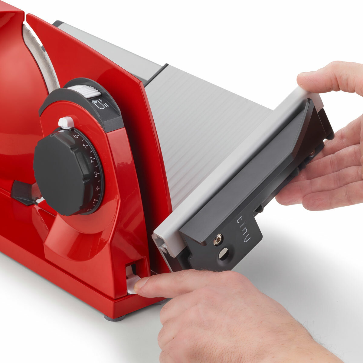 Graef MT1003UK My Tiny Foldable Electrical Food Slicer in Red Graef MT1003UK My Tiny Foldable Electrical Food Slicer in Red
