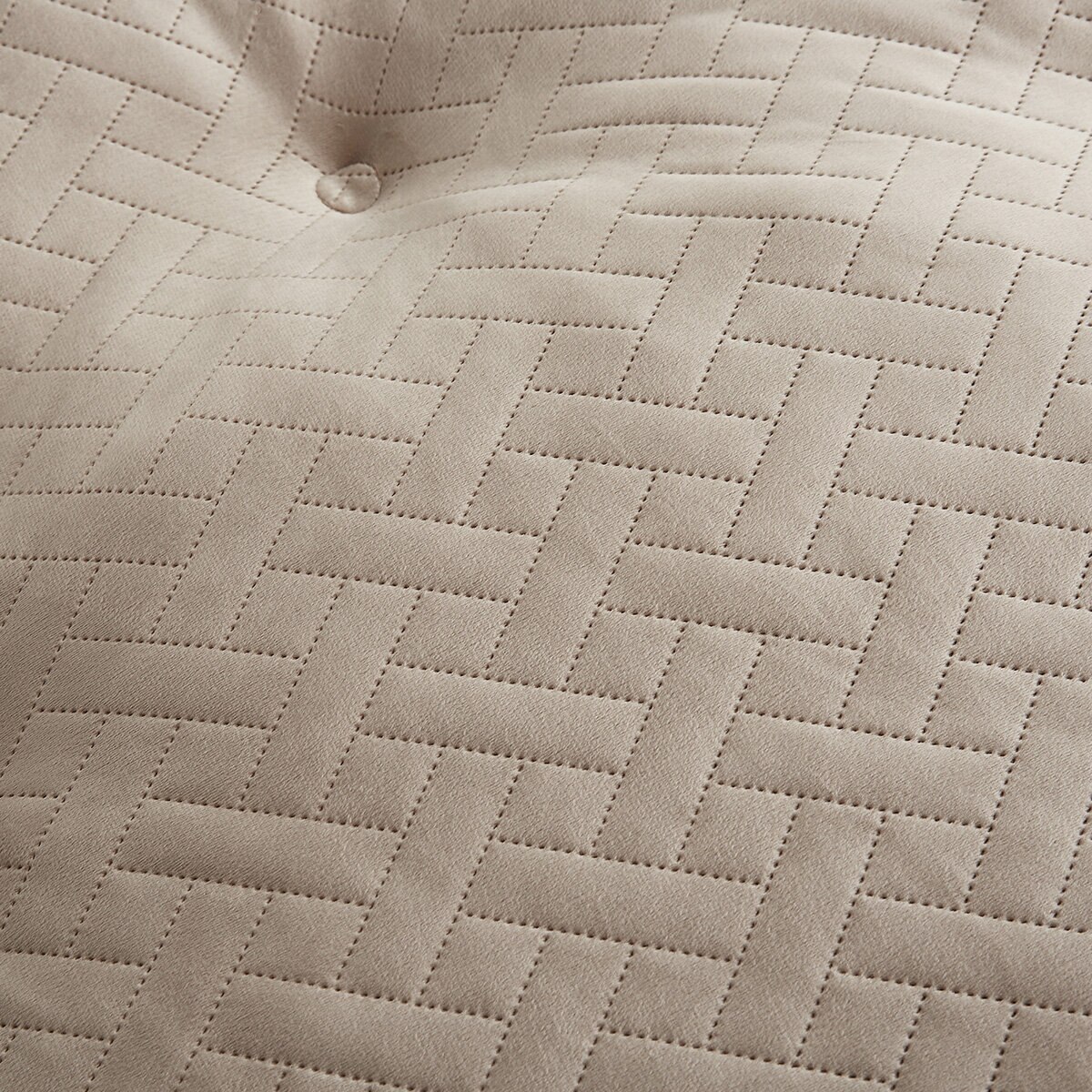 Kirkland Signature Hexagon Napper Pet Bed 42" (106.7cm) in Creme Quilted