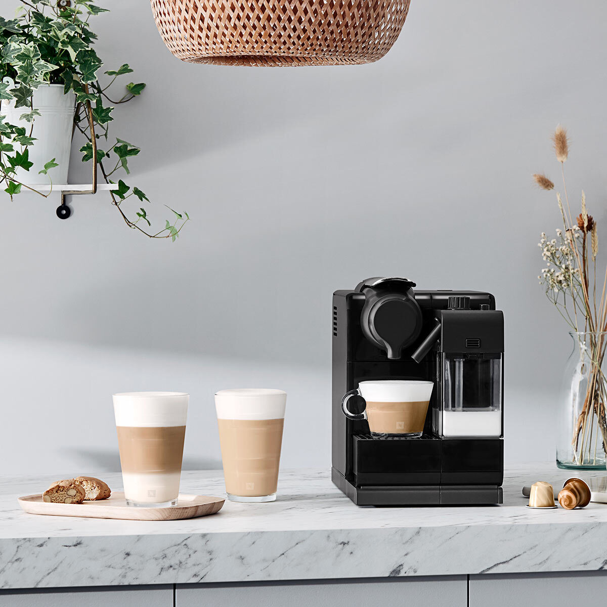 De'Longhi Nespresso Lattissima Touch Coffee Machine, EN560.B Costco UK
