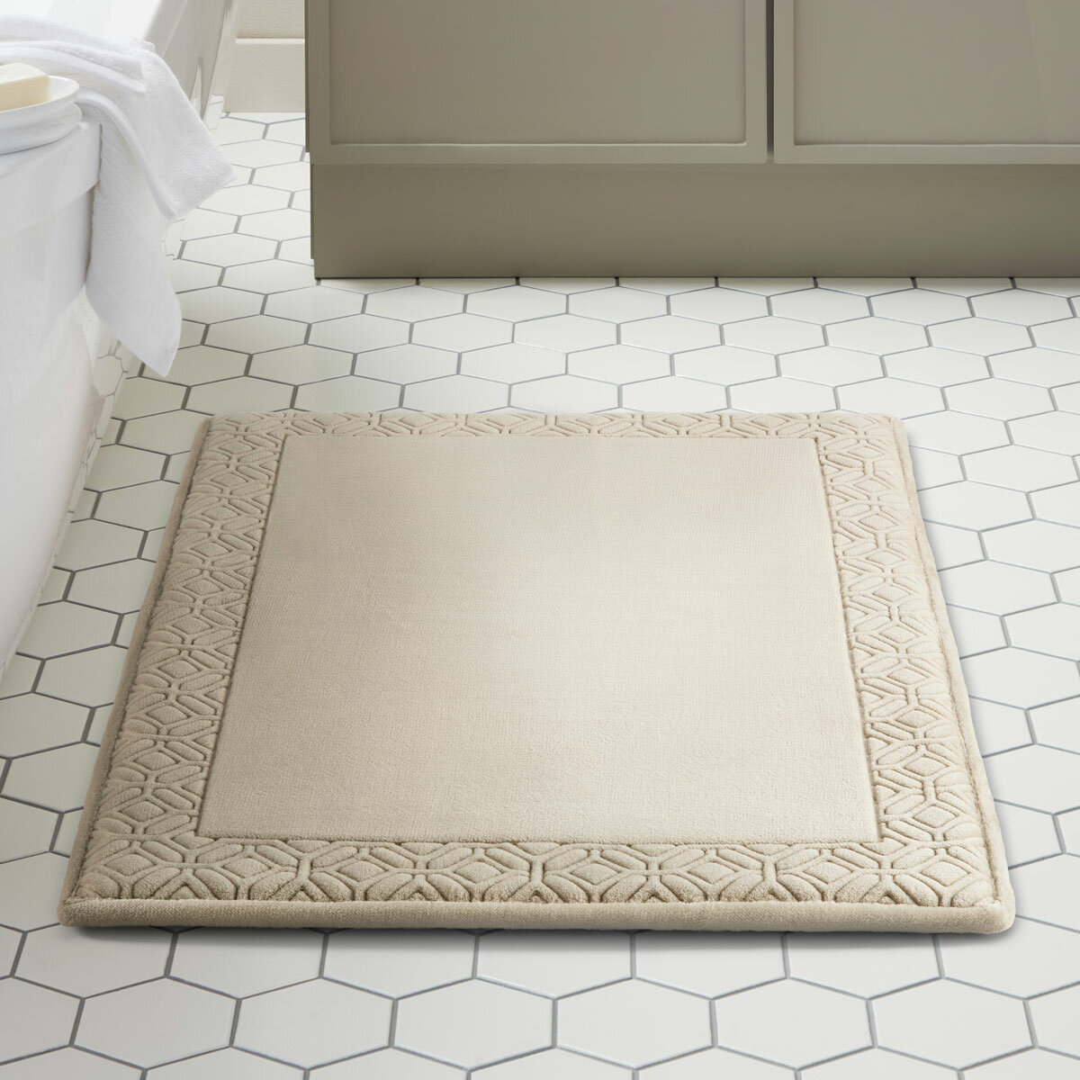 Paramount Memory Foam Plush Bath Mat in Taupe, 61 x 91 cm