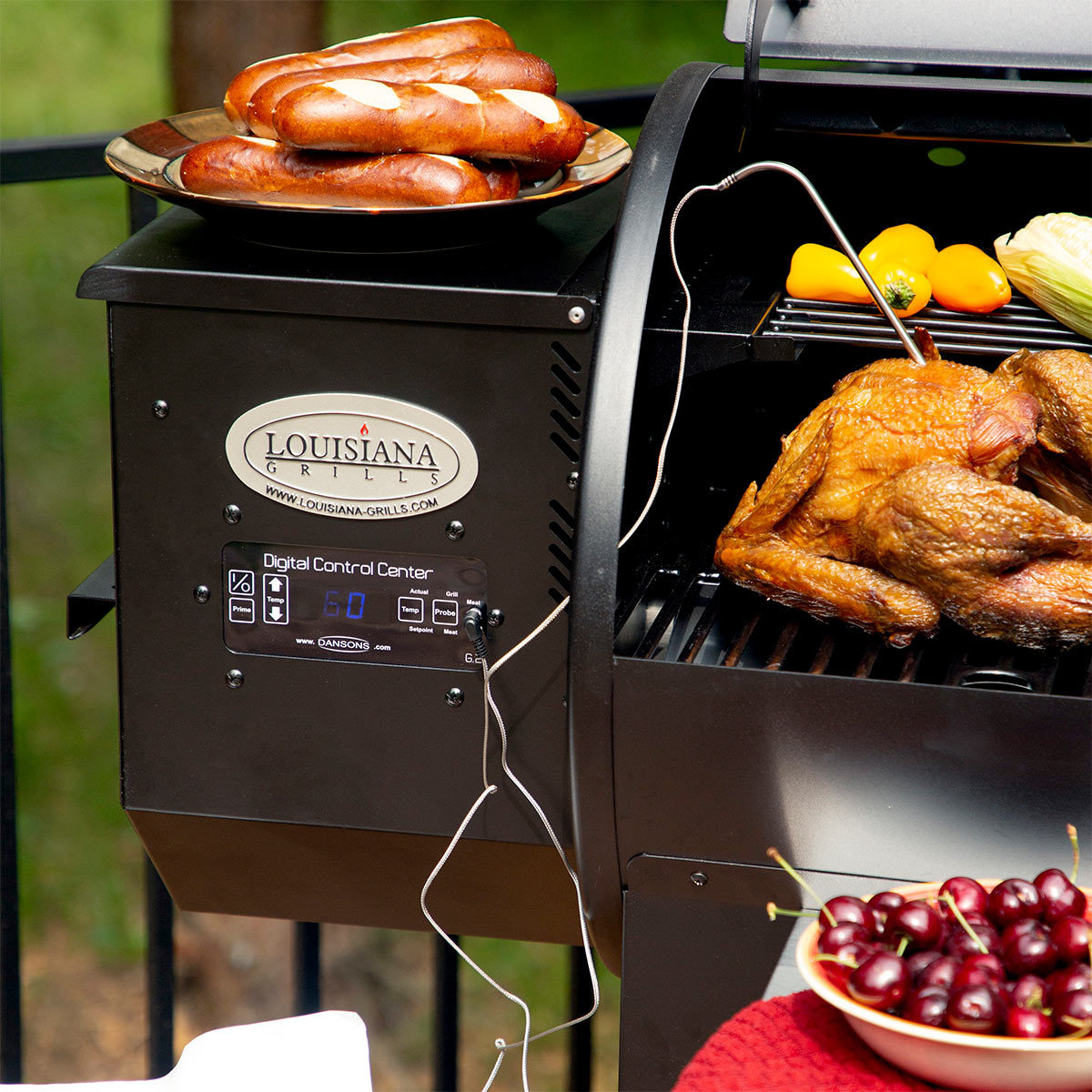 Louisiana Grills 900 Series Wood Pellet Grill And Smoker + Cover