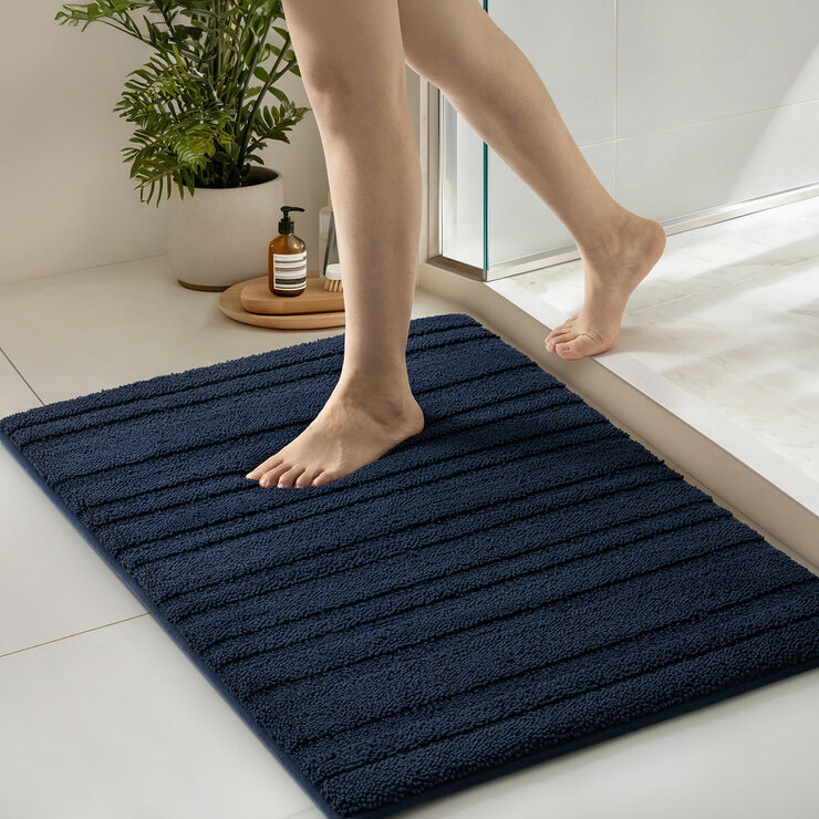 Evergrace Home Chenille Memory Foam Bath Mat in 3 Colours, 61 x 91 cm