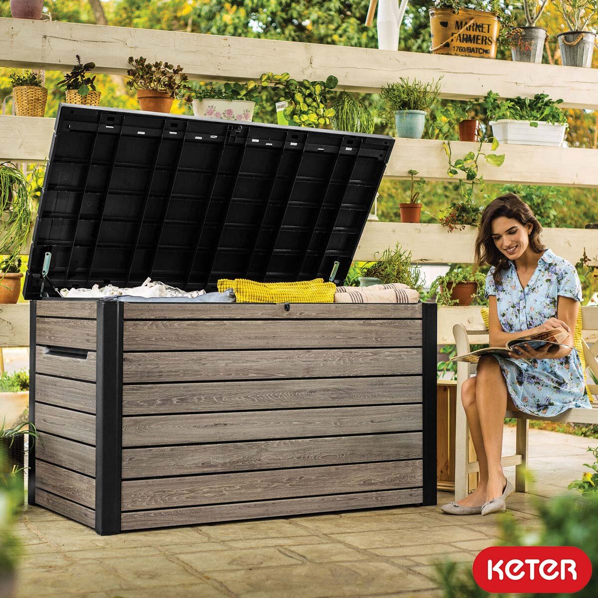 Keter Ashwood Signature 870 Litre Deck Box