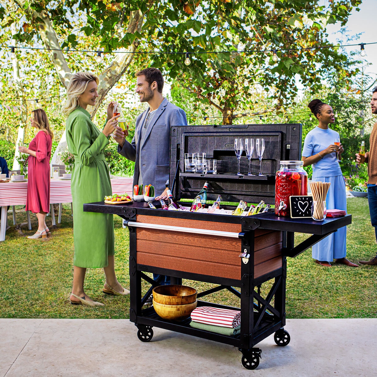 Keter 85 Litre (90 US Quart) Patio Cooler and Beverage Cart Costco UK